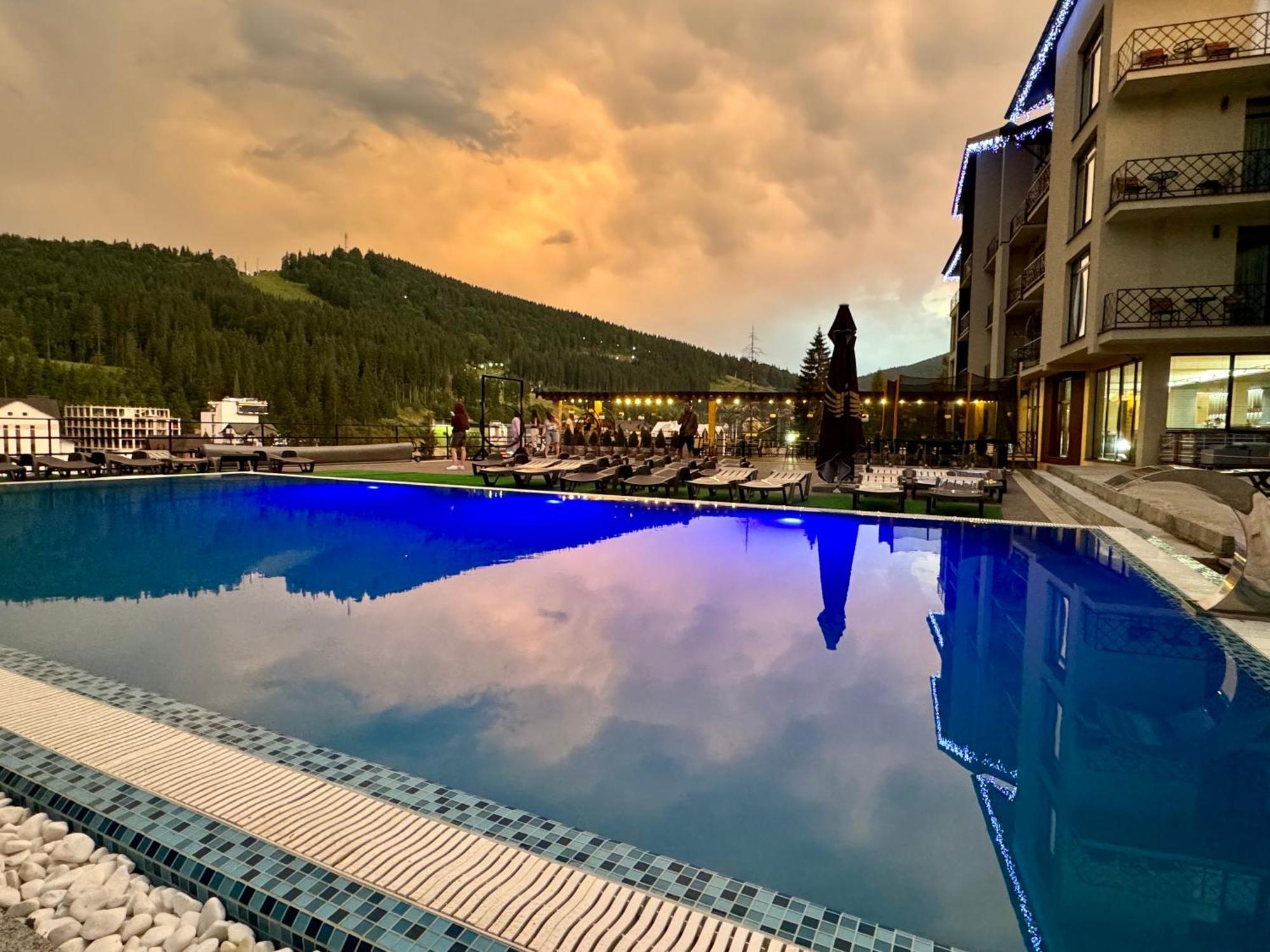 Gold Palace Wellness & Spa Буковел Екстериор снимка